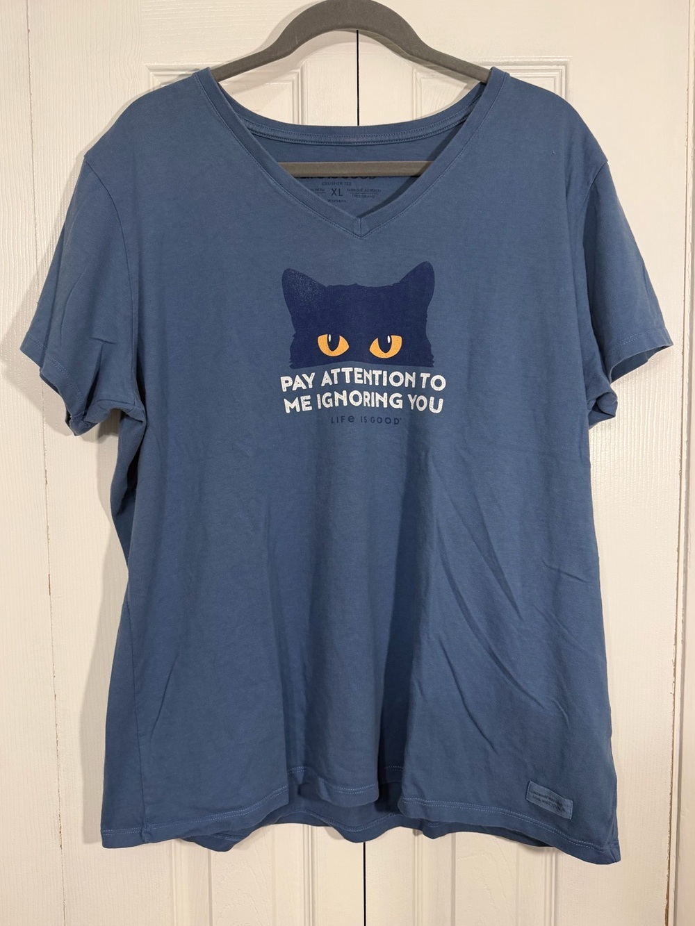 Life is Good Crusher Cat Graphic V-Neck Tee XL Blue